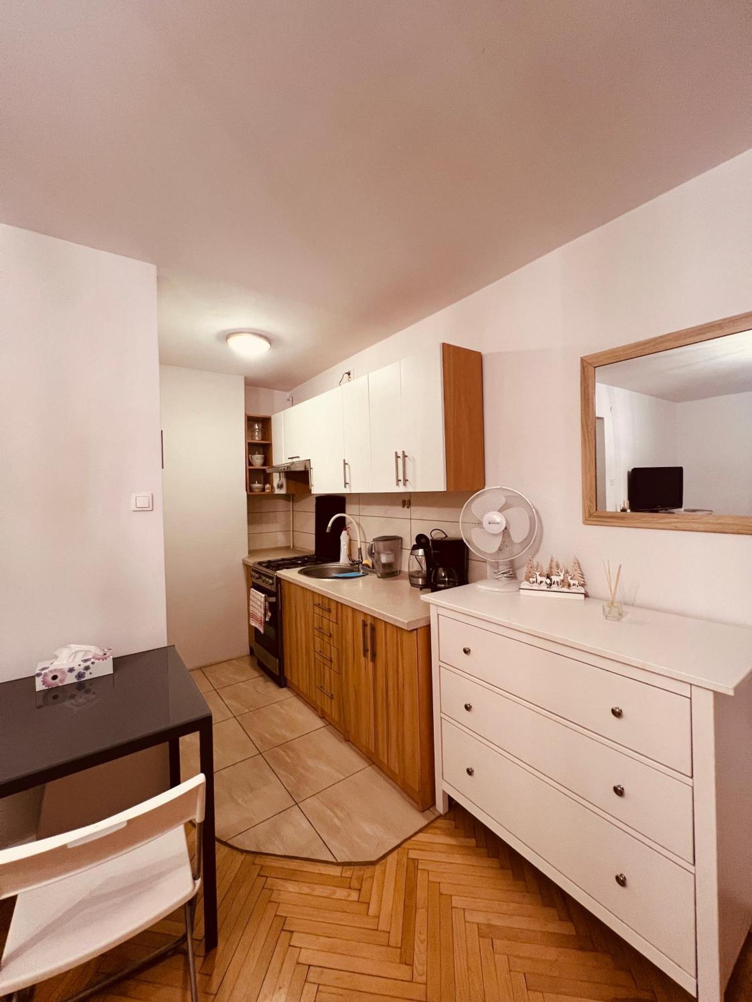 Entire Studio In Centrum Apartment วอร์ซอ ภายนอก รูปภาพ